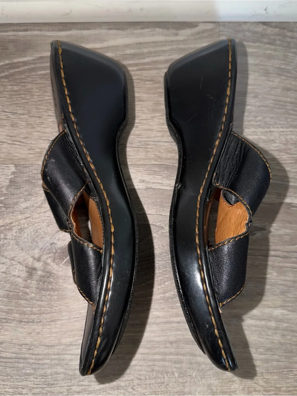 Born Black Leather upper crossover slip on Slide Sandals 7